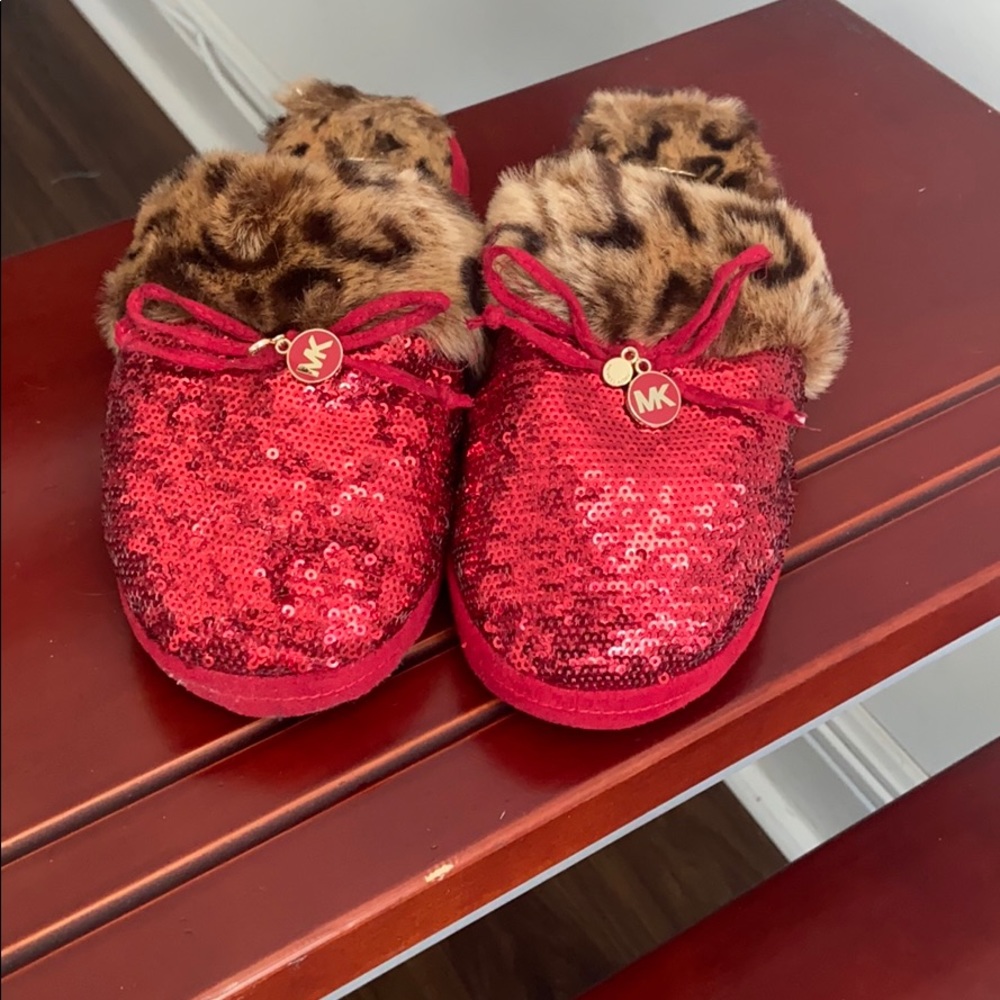 Michael Kors red sequin slippers w/Gold charms